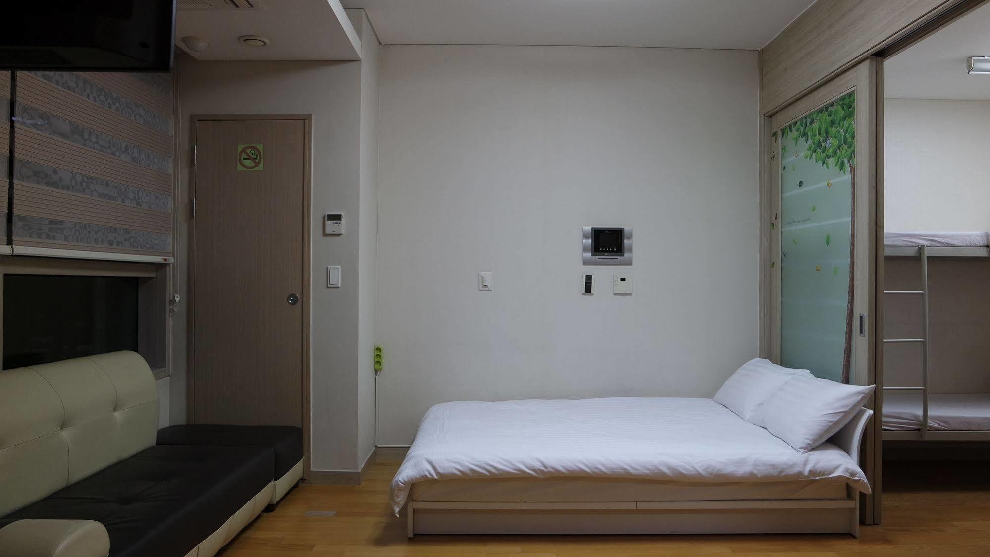 Hostel Coco Seoul Exterior foto